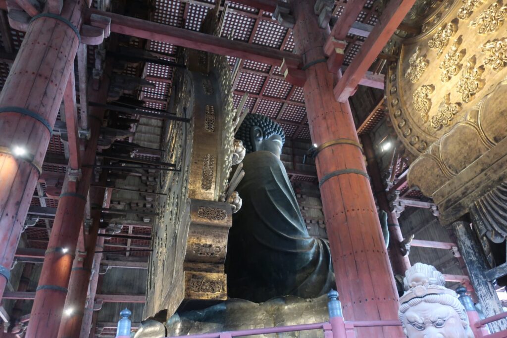 【東大寺観光】大仏様（廬舎那仏）を斜め後ろから鑑賞
